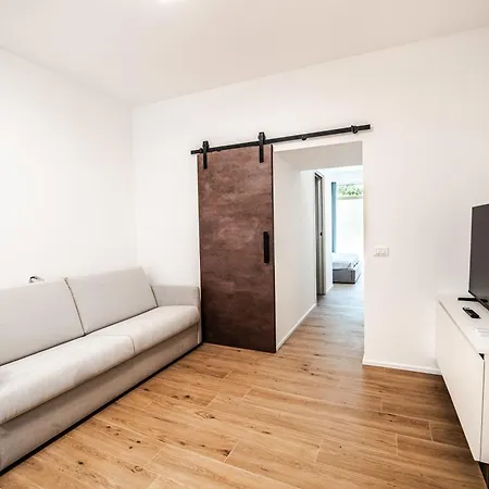 Apartment Travai 68, Urbana